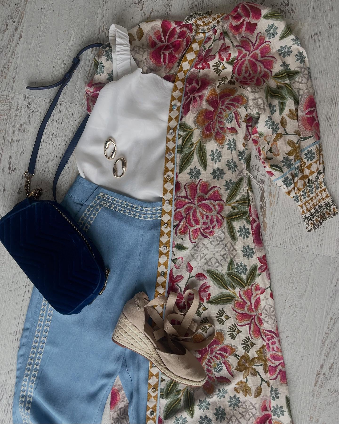 Gorgeous Spring Floral Shirt Dress