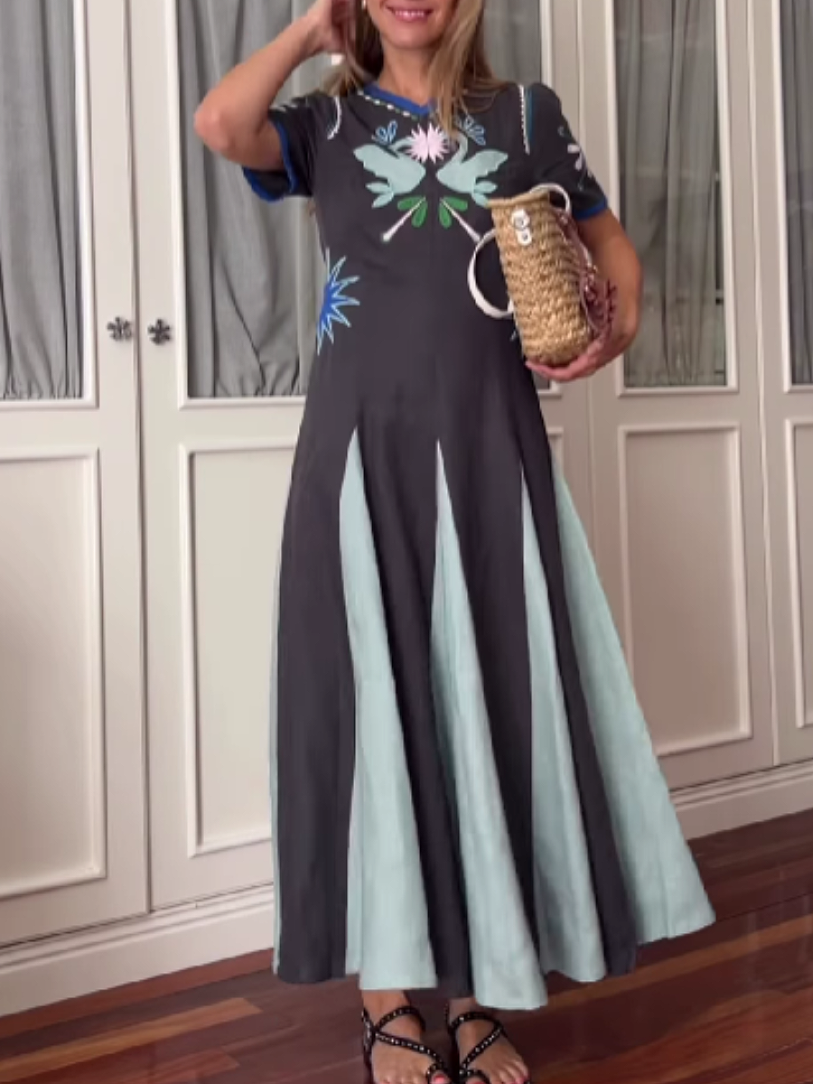 Printed Contrast V-Neck Slim Fit Dress