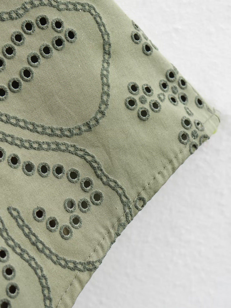 Loose-fitting openwork lace dress