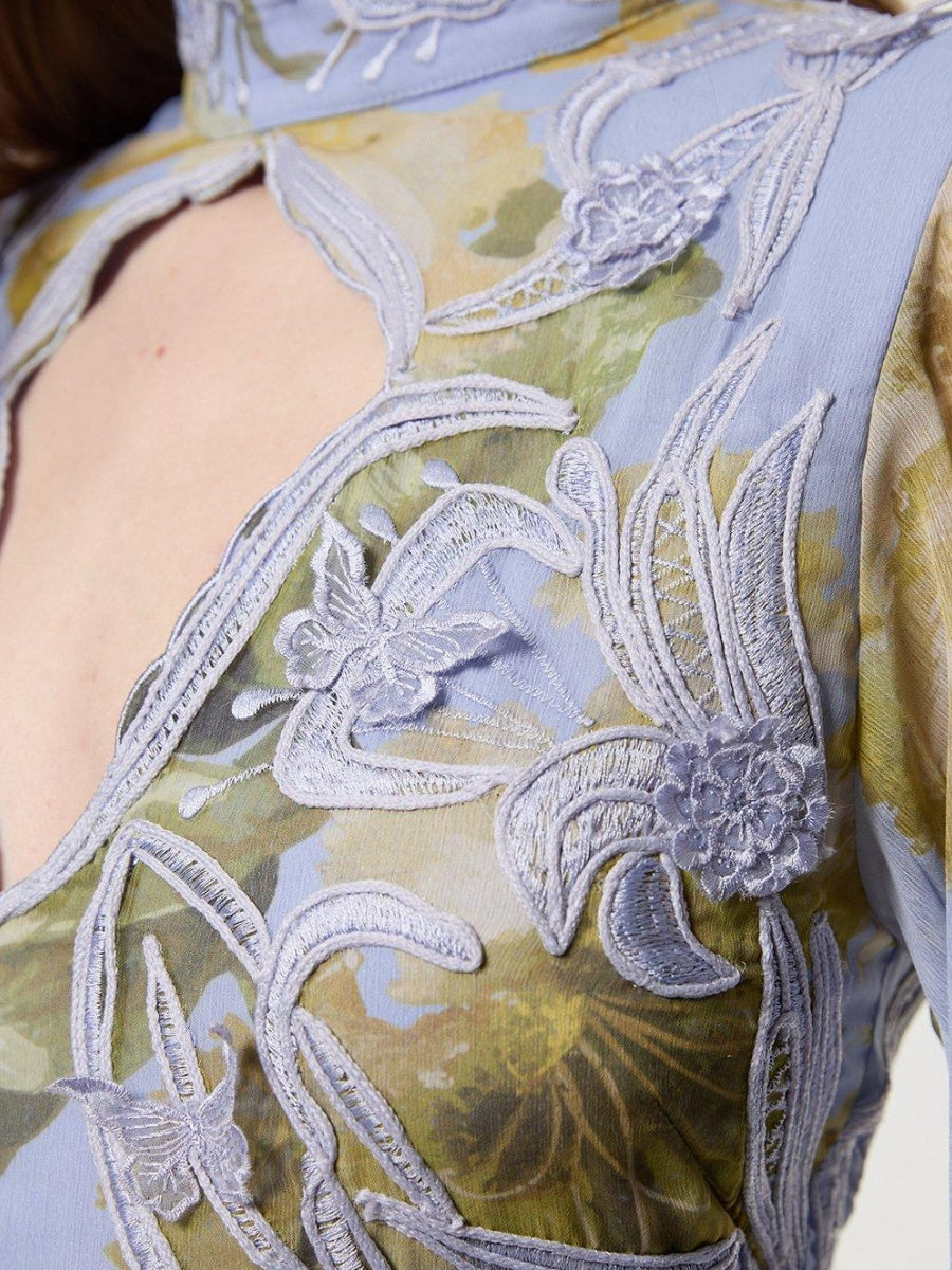 Floral Applique Lace Pleated Maxi Dress