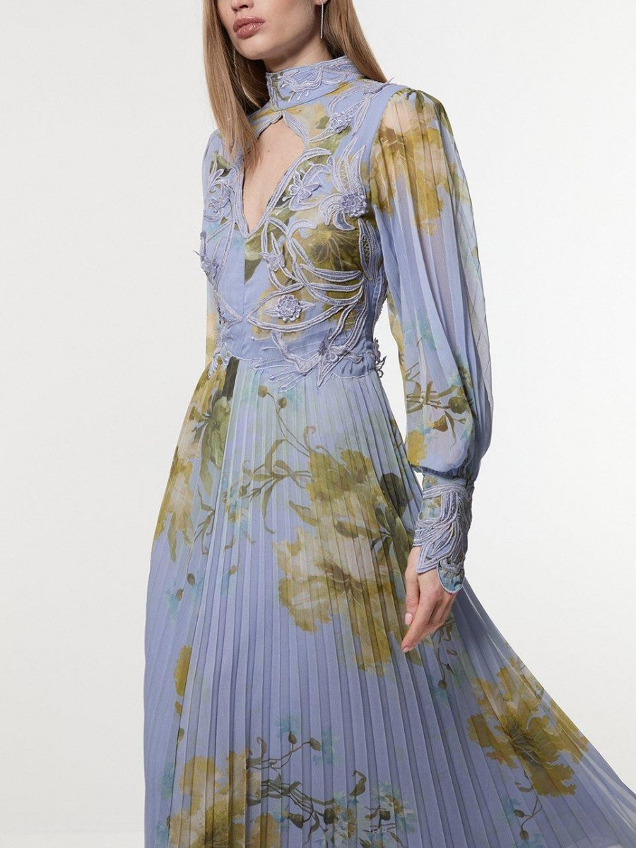 Floral Applique Lace Pleated Maxi Dress