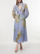 Floral Applique Lace Pleated Maxi Dress