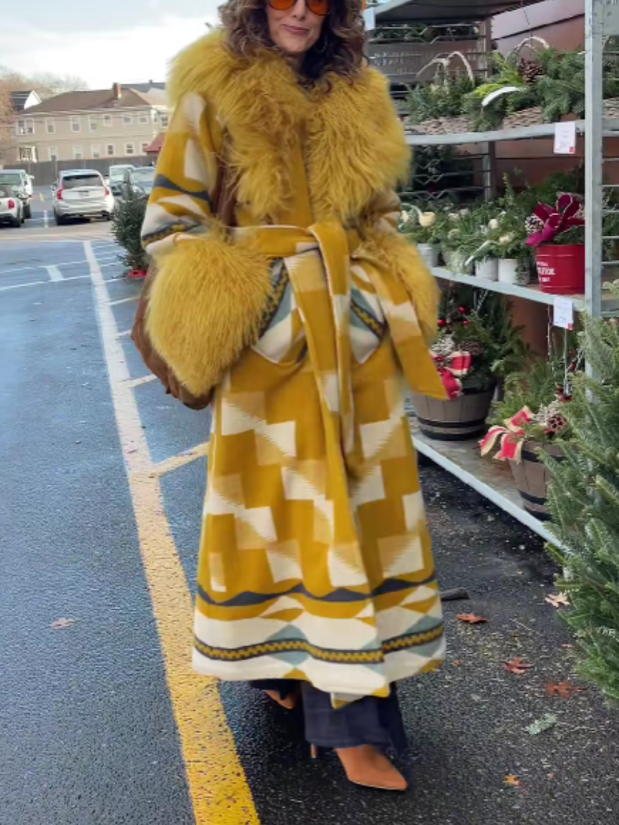 Faux Fur Leader's Mouth Print Coat